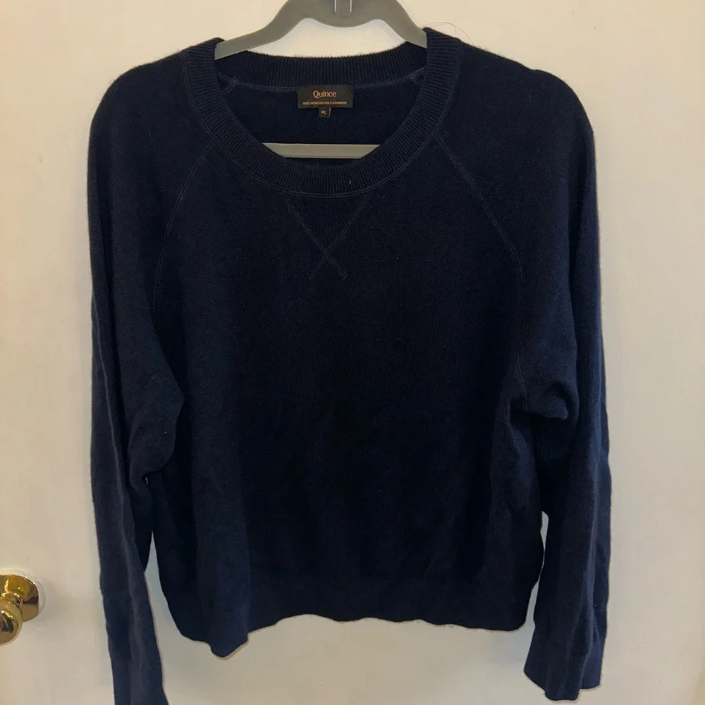 Quince Shrunken Cashmere Sweatshirt - Picture 1 of 2